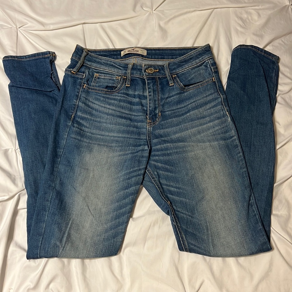 Women’s Hollister High Rise (Skinny/Slim) Jeans - Medium Wash